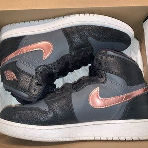 Air Jordan 1 Retro High BG